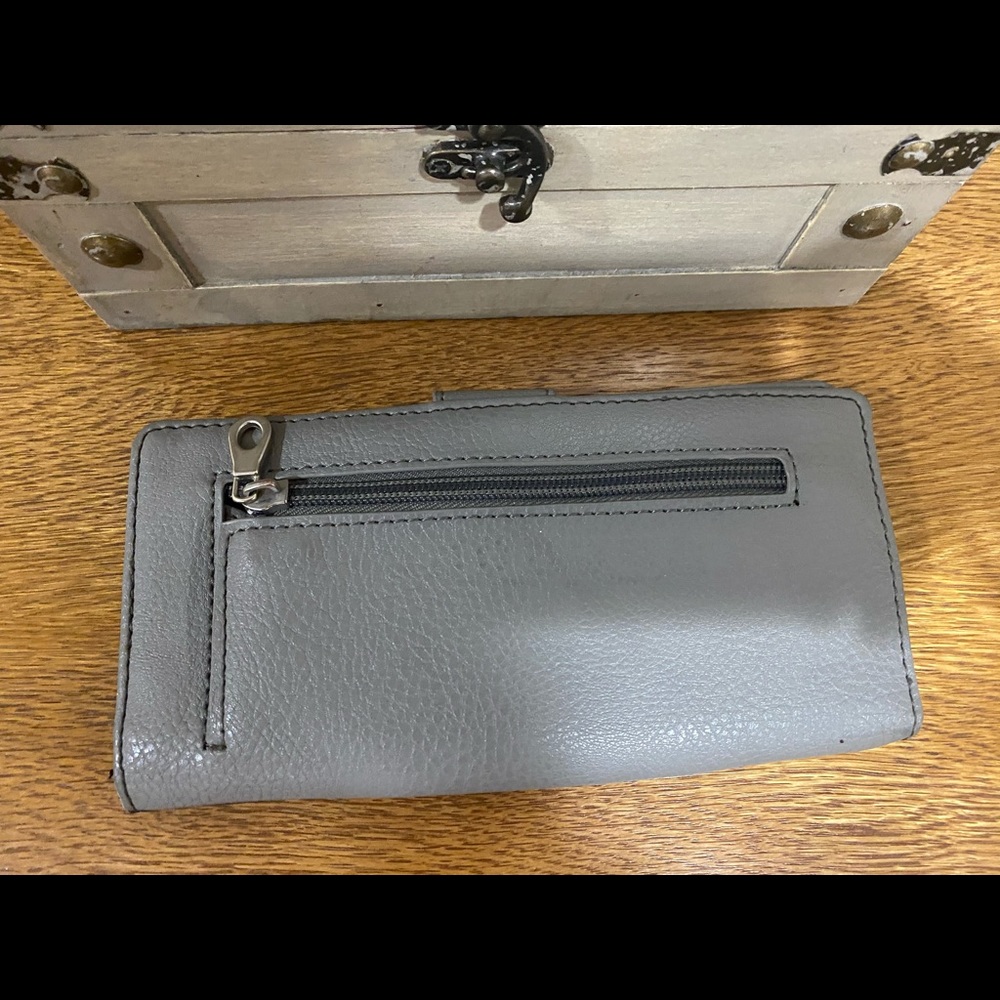 Wallet by Relic - Picture 3 of 3